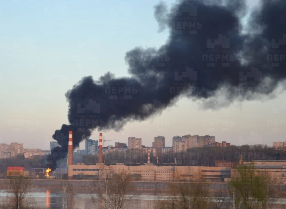 У Пермі загорілось підприємство, яке виробляє артилерію