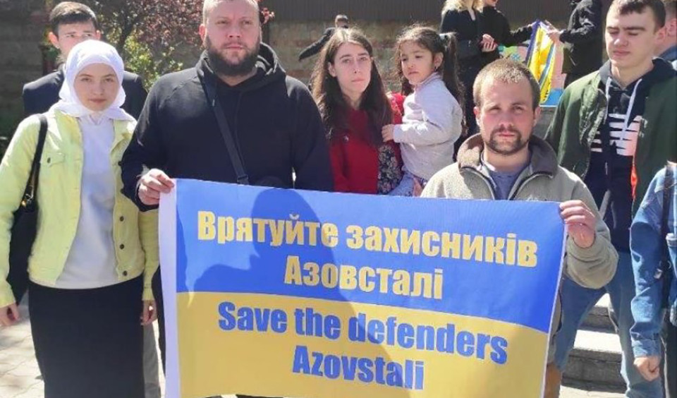 акція на підтримку захисників Азовсталі у Франківську