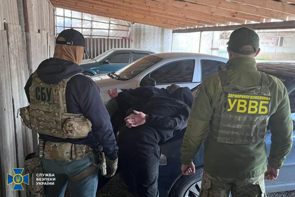 СБУ ліквідувала 4 схеми виїзду за кордон