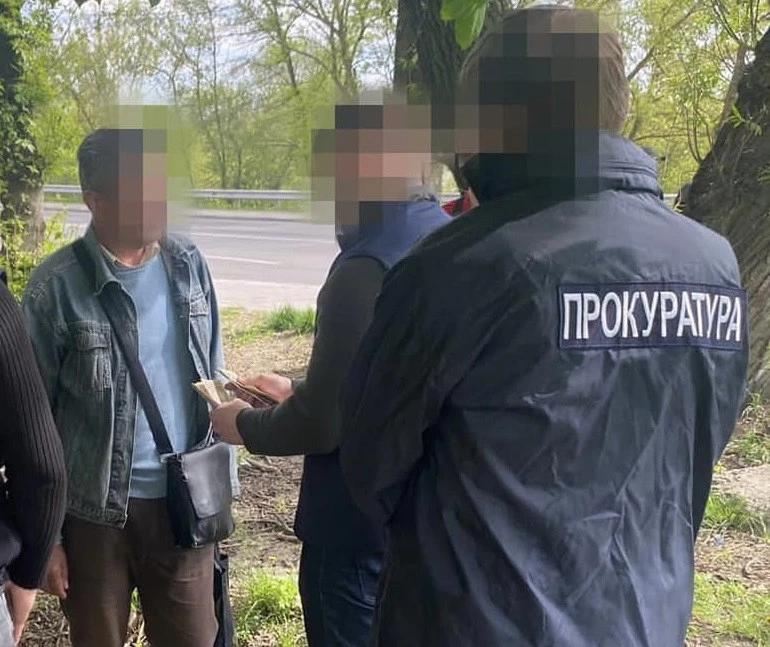 підозра посадовцям, Волинь
