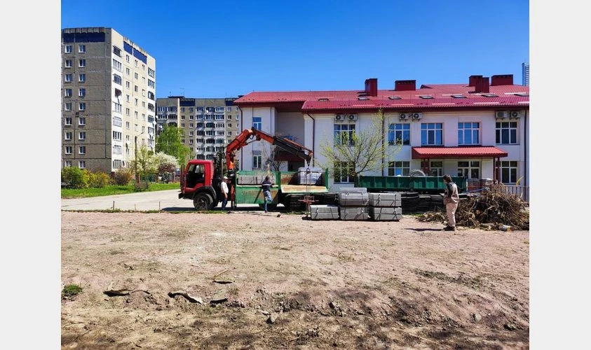 майданчик у Джерелі