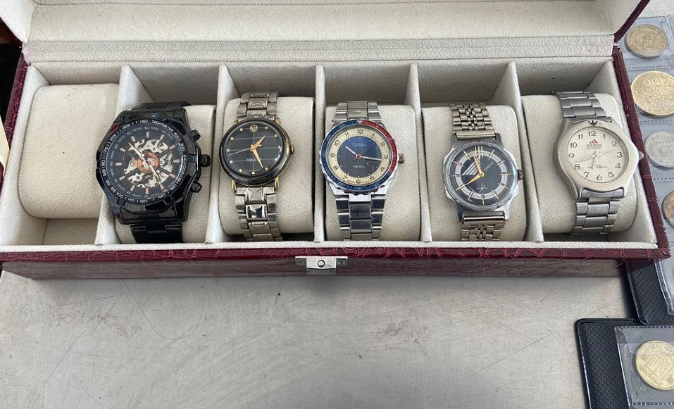 колекція годинників