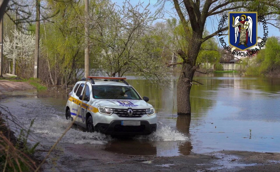 на фото паводок у Києві