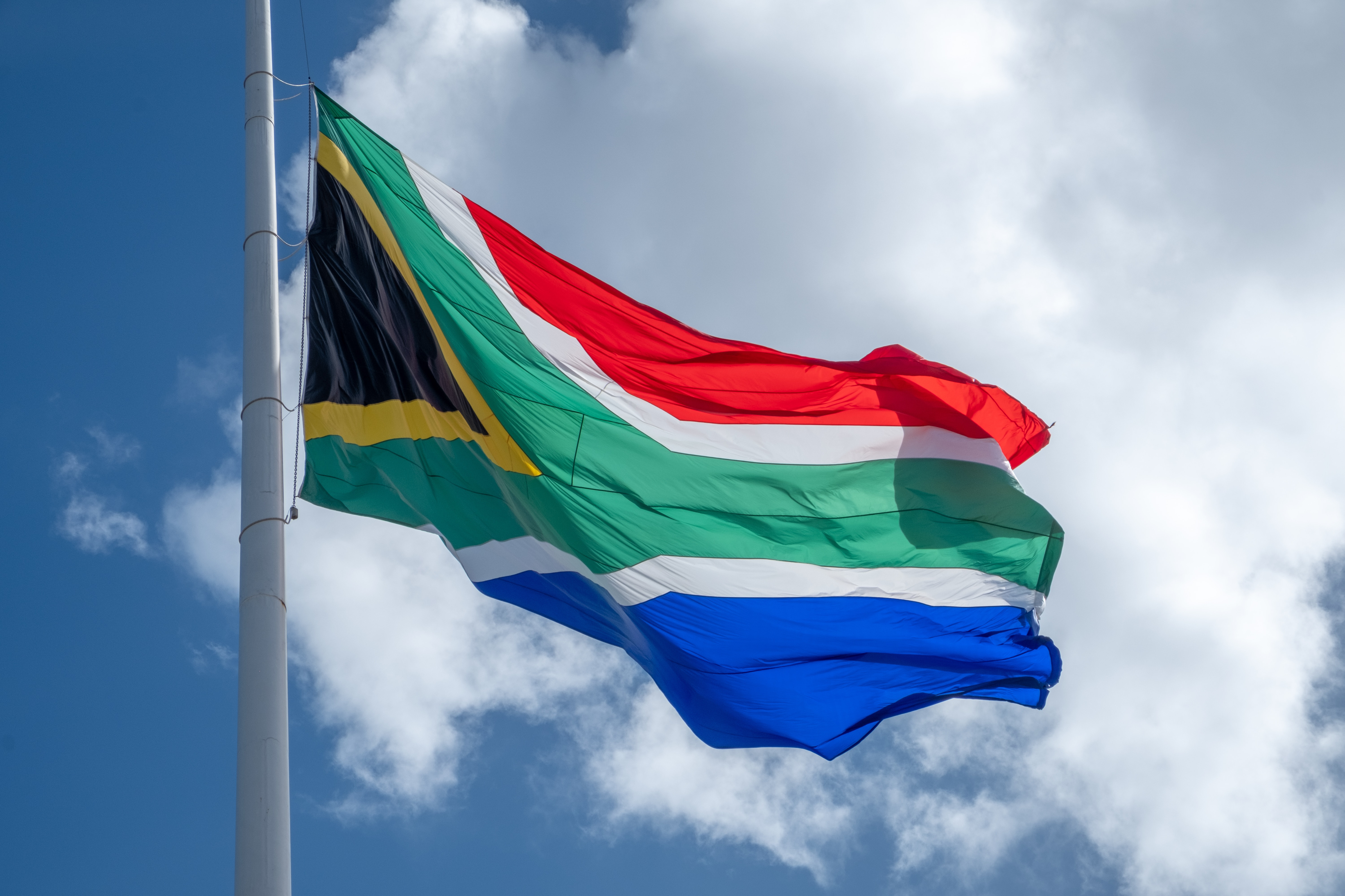 South africa russia. Флаг ЮАР. Саммит Россия Африка. Флаги ЮАР И Польши. ЮАР И Россия.