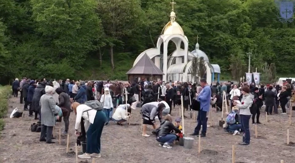 алея пам'яті у Зарваниці