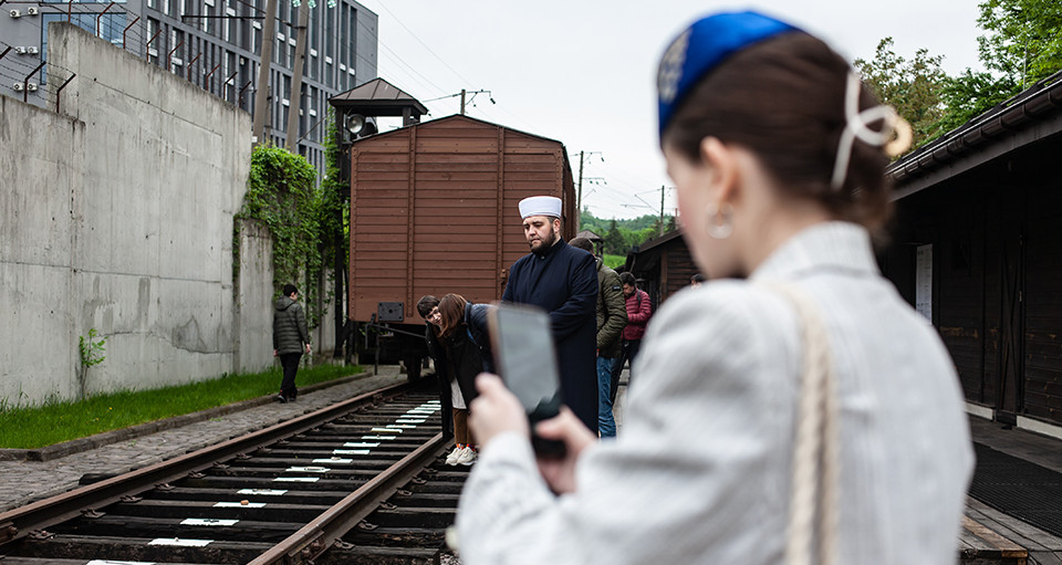перформанс памяті до роковини депортації кримських татар