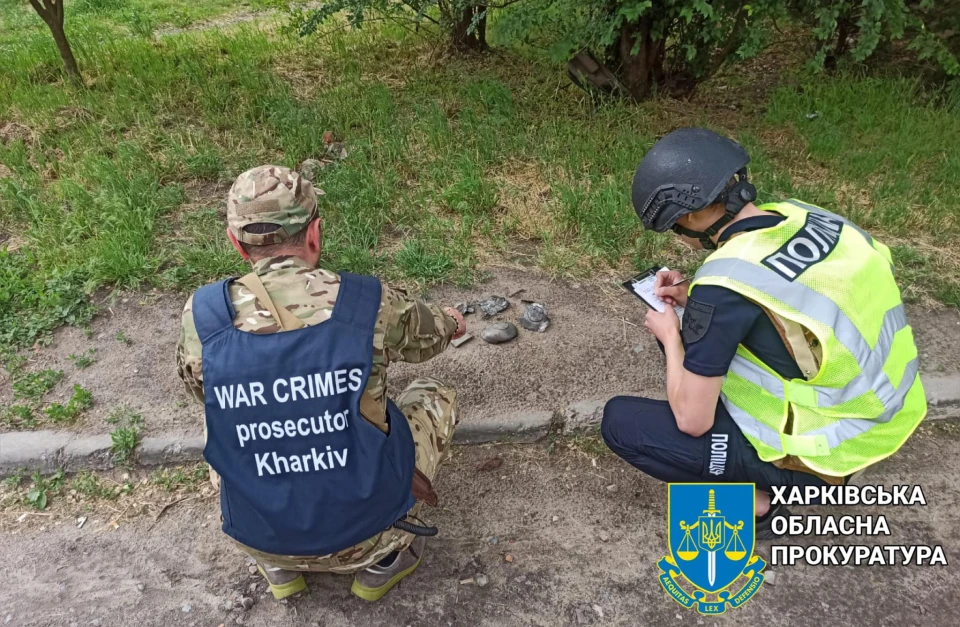 на фото наслідки ракетного удару по Харківщині