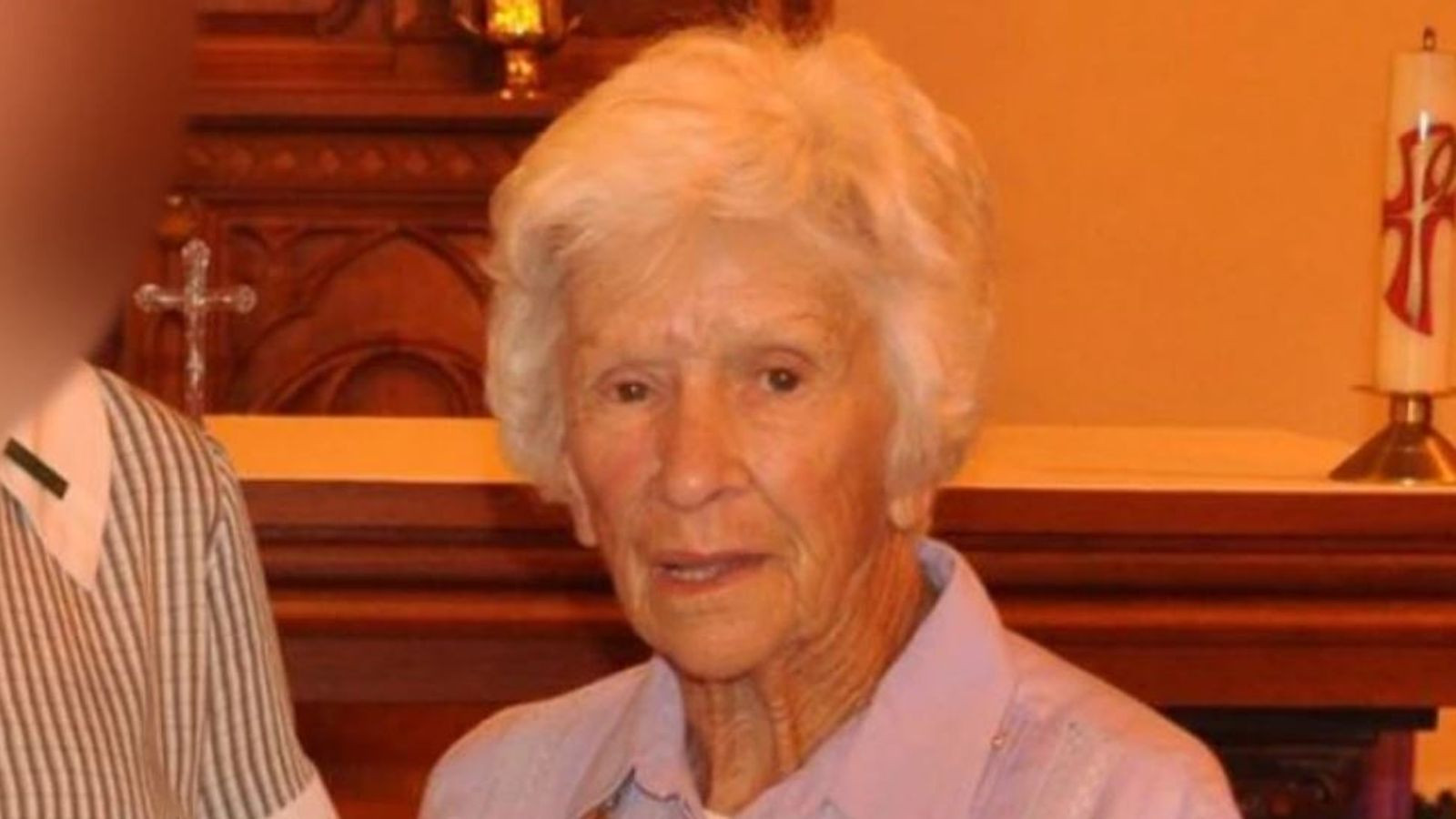 Clare Nowland, Клер Ноуленд