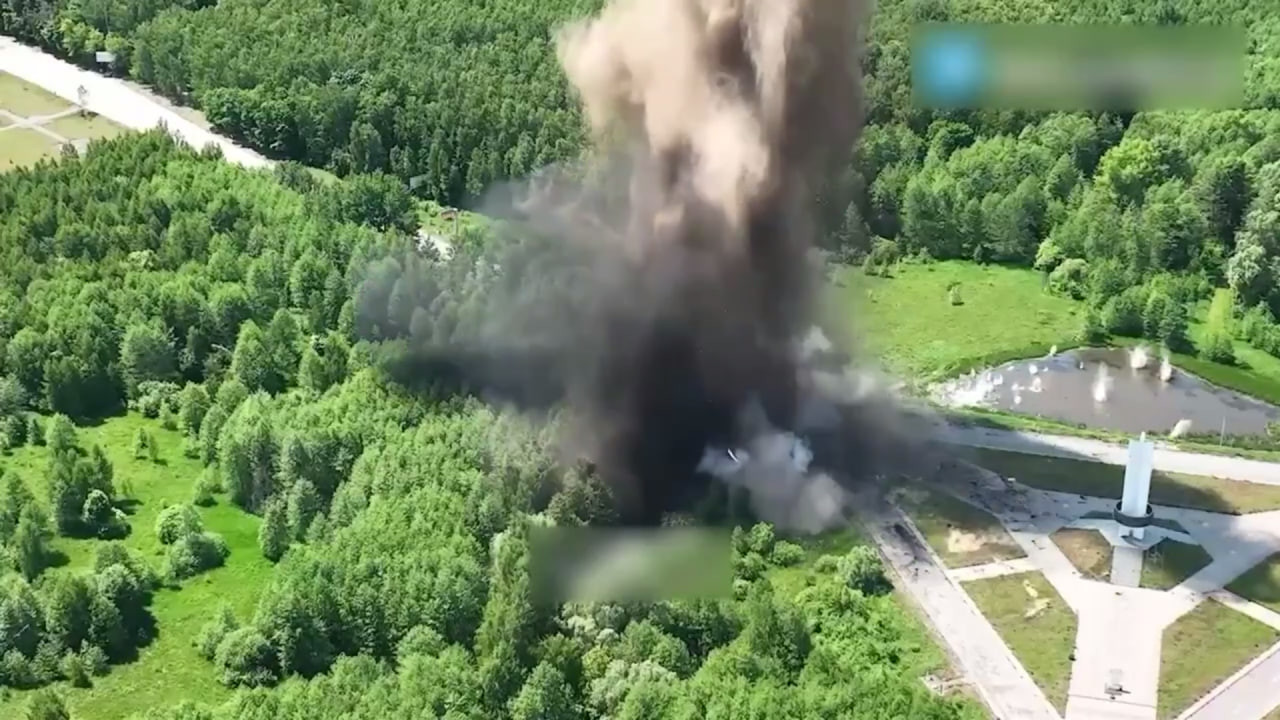 Russian forces blow up road at border to 'prevent Ukrainian subversive ...
