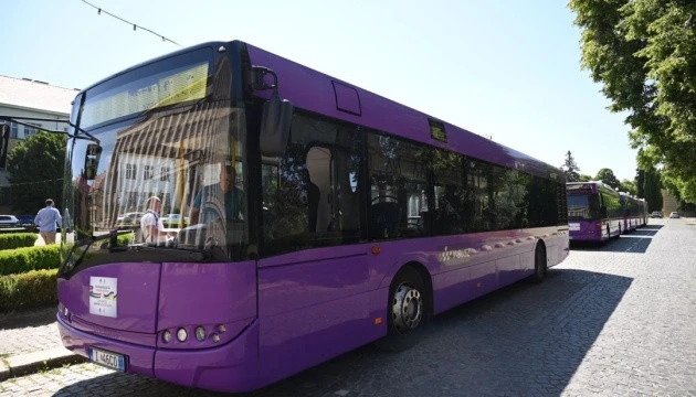 автобус для Закарпаття