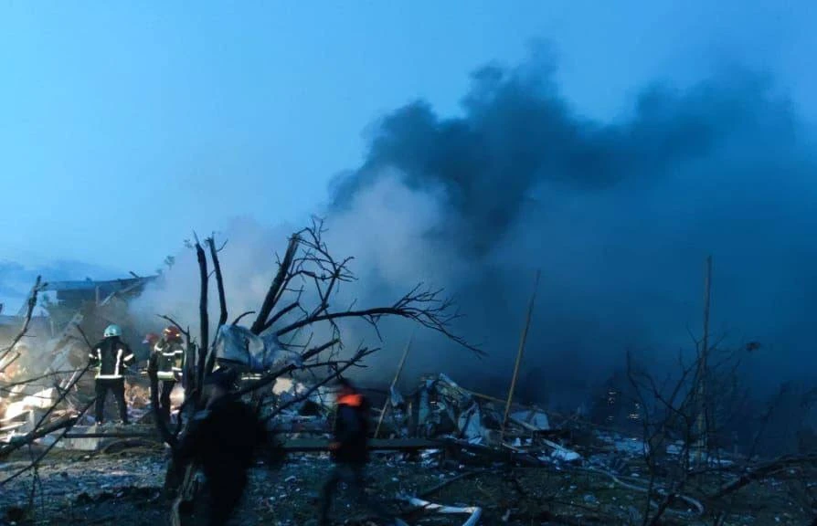 Дніпровський район. Російський обстріл, вибух, ракетний удар, вибухи