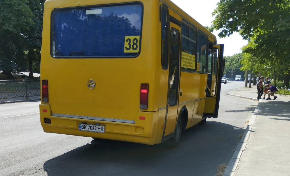 водій маршрутки, Рівне