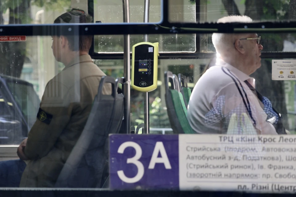 Війна в Ірані змусила Садового заблокувати пільгов