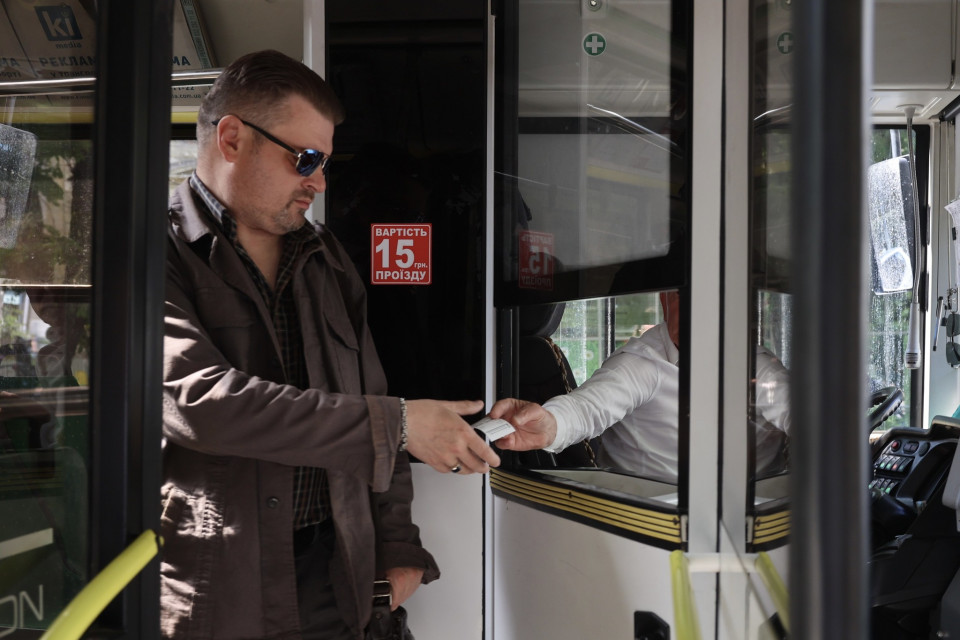 У львівських автобусах почали тестувати е-квиток