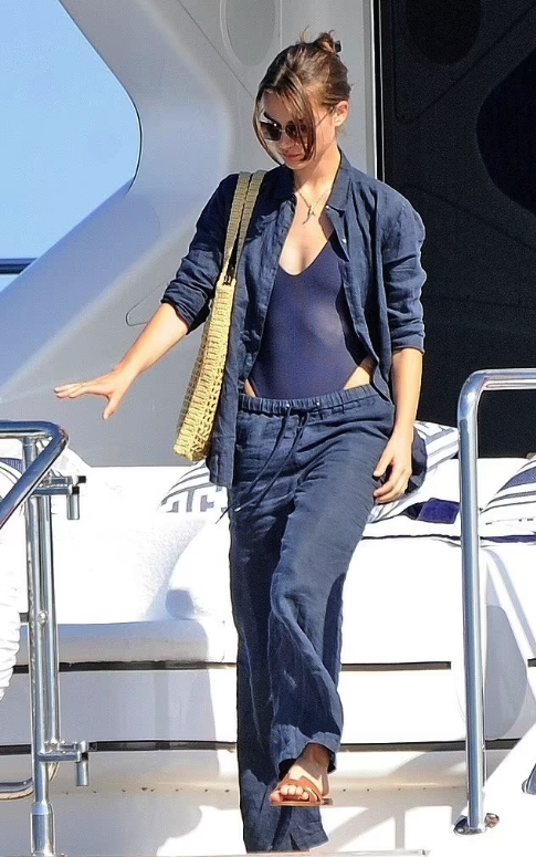 На фото: Меган Рош на яхті Леонардо Ді Капріо