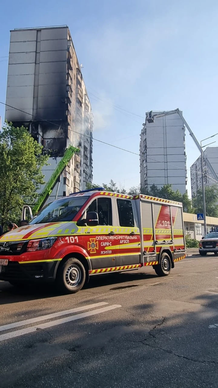 Пожежа у багатоповерхівці у Києві у ніч на 22 червня