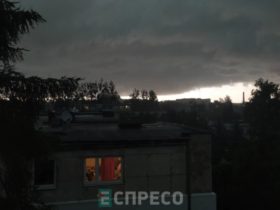 Львів перед грозою
