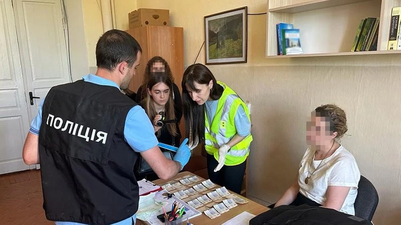 хабар на хмельниччині