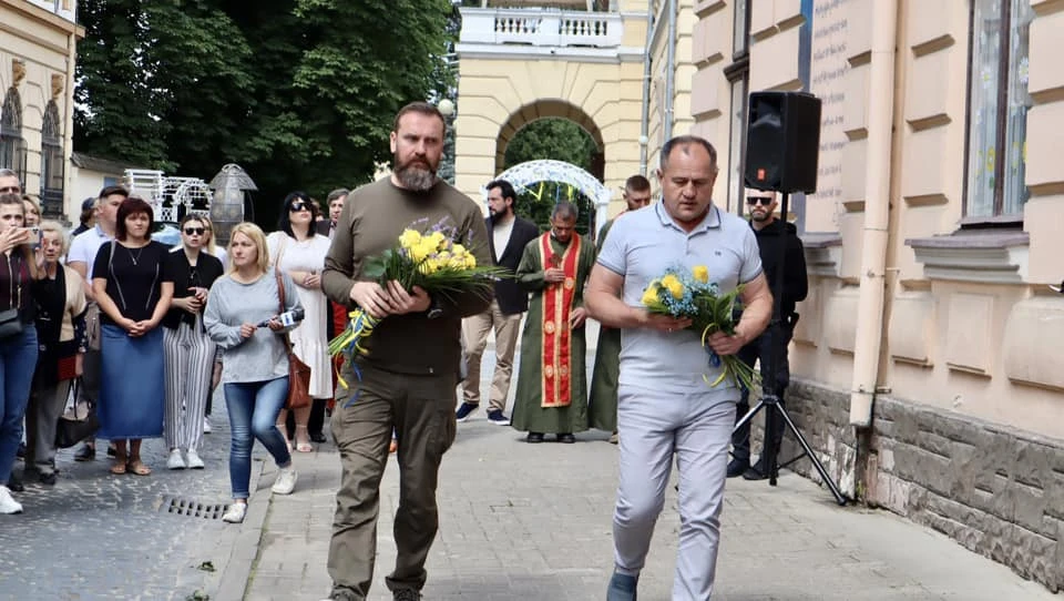 У Коломиї відкрили меморіальну дошку загиблому на фронті депутату