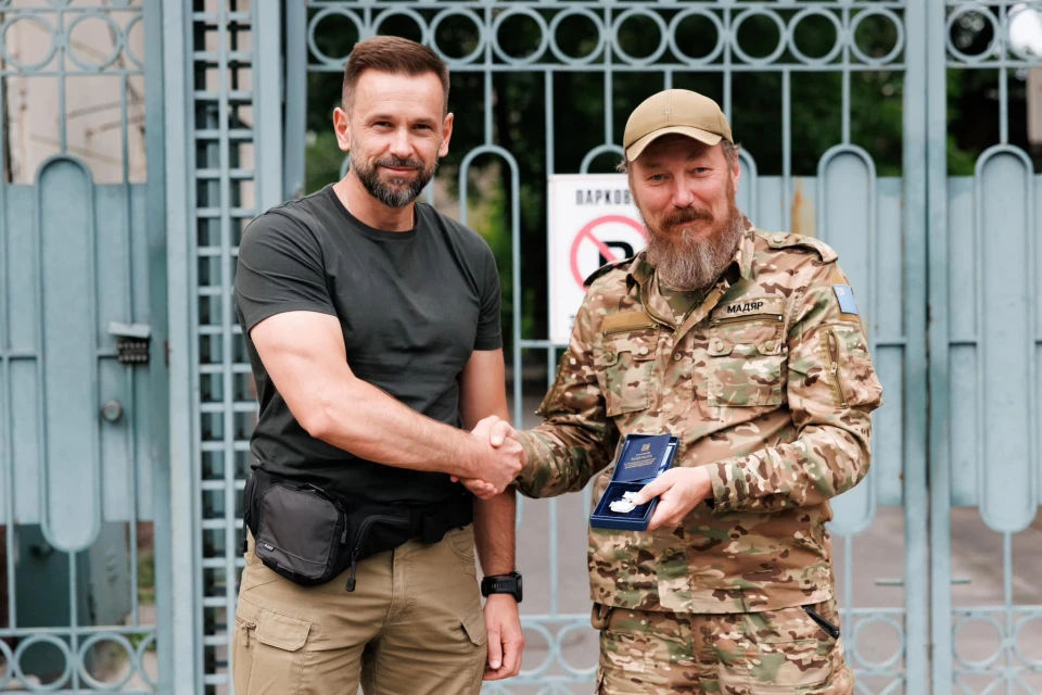 Мадяр_нагрудний знак