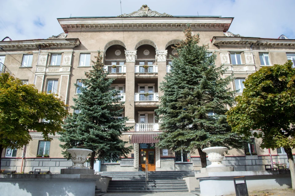Міський пологовий будинок на Мечникова