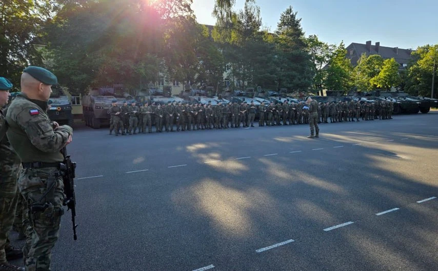 на фото: польські військові