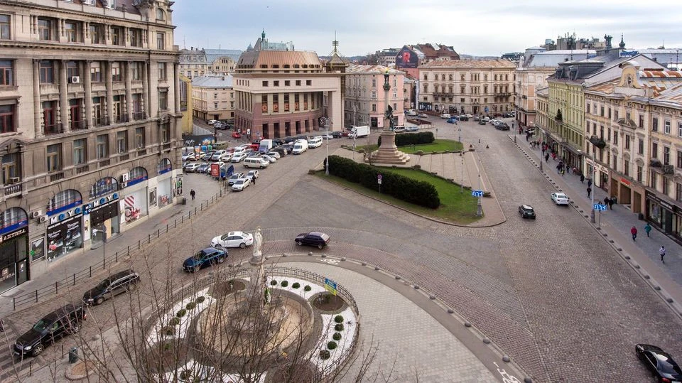 площа Міцкевича
