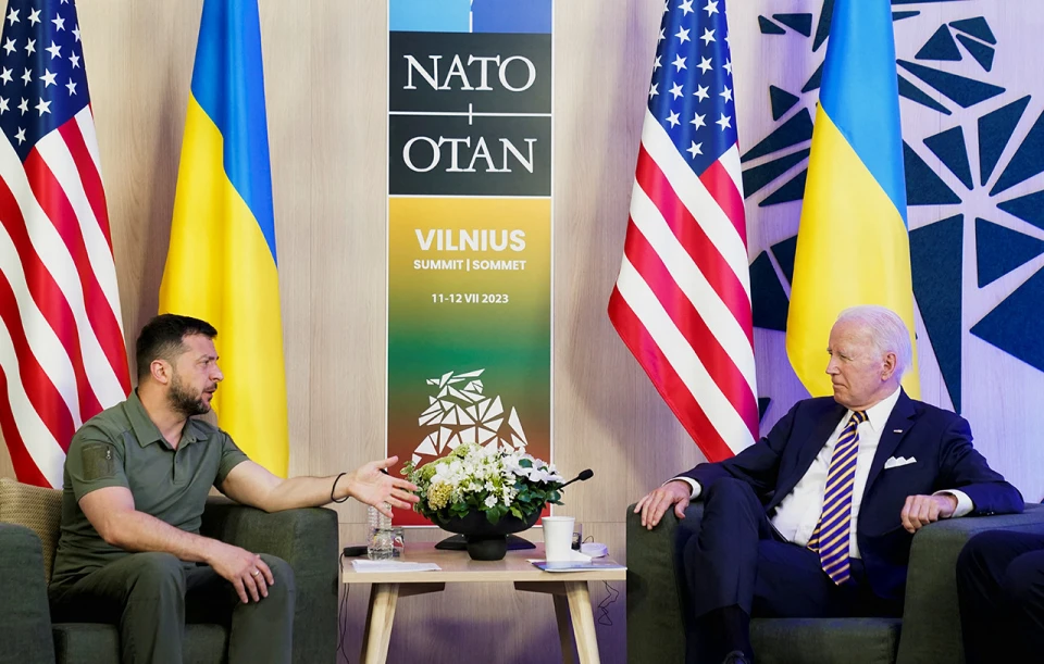 Байден та Зеленський зустрічаються на саміті НАТО