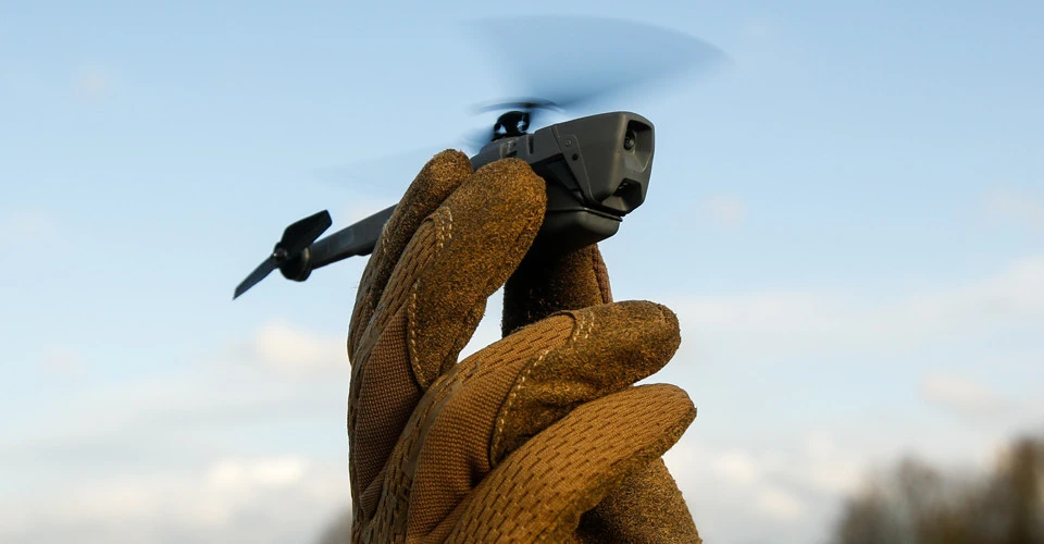 мікродрон Black Hornet