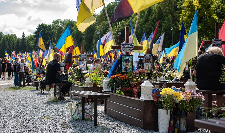 шанування пам'яті жертв теракту в Оленівці, Марсове поле