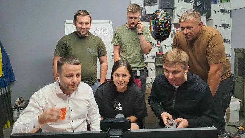 Андрій Попик та волонтери