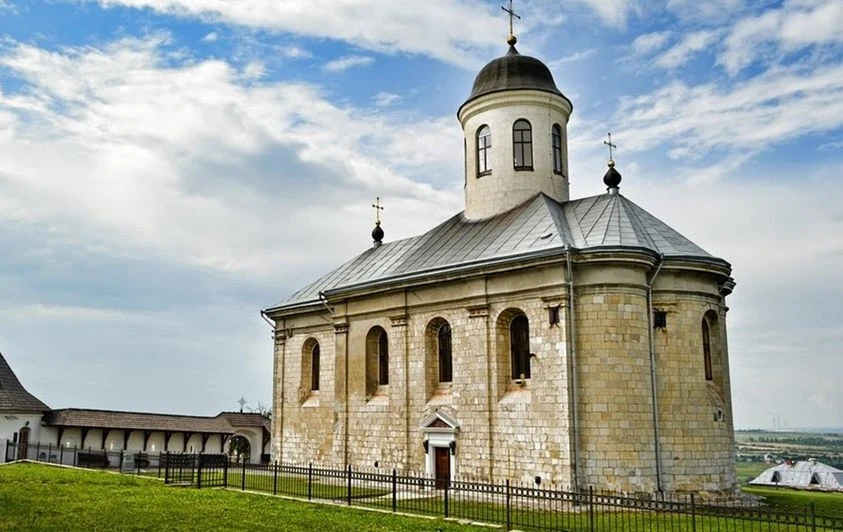 Успенська церква у Крилосі
