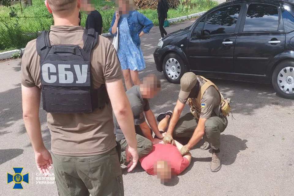 СБУ затримала керівника військкомату за хабар