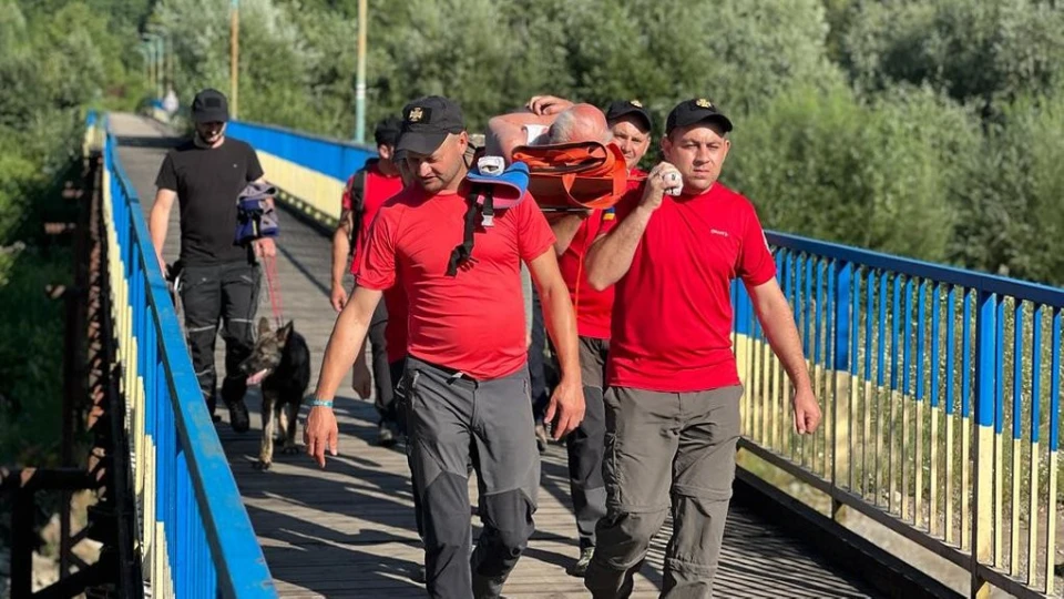рятувальники з франківщини