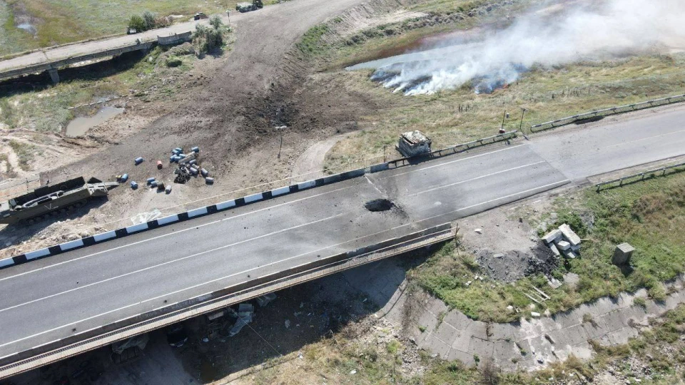 Удари по Чонгарському і Генічеському мостах 