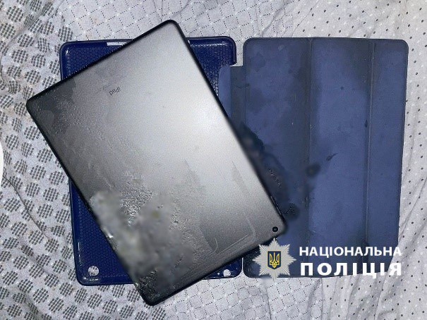 Планшет вибухнув у руках дитини