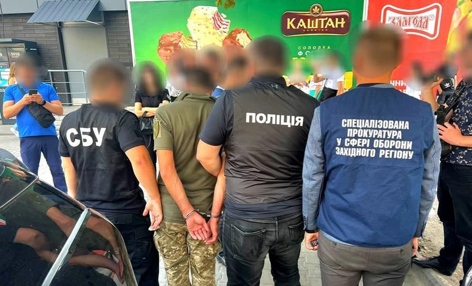 затриманий на хабарі посадовець військкомату