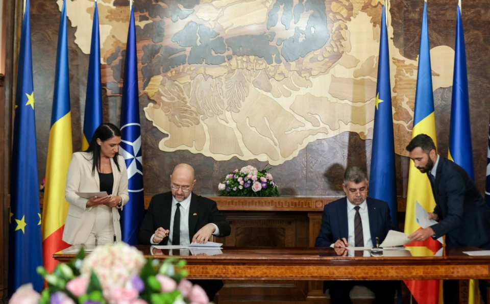 на фото: прем'єр-міністри України та Румунії