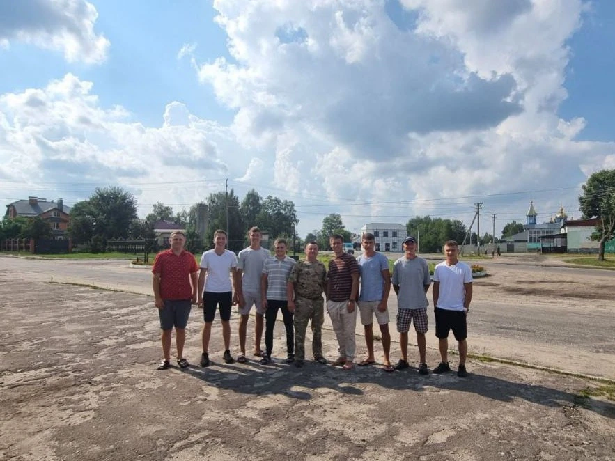 волонтери, що відновлюватимуть Благодатівку