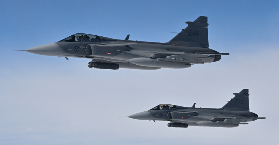 Літаки Gripen, запускаючи ракети вглиб РФ, будуть залишатися для ворога невидимими, - авіаексперт Долінце