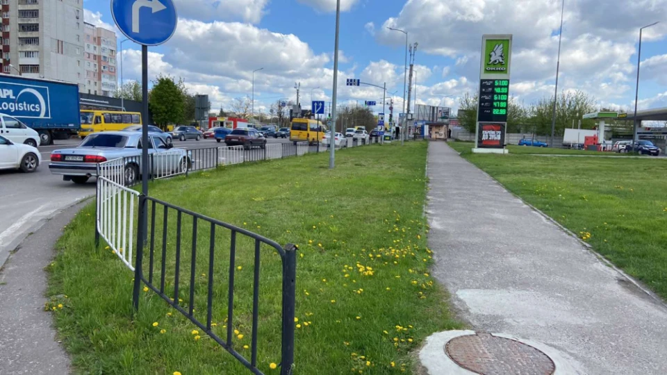 вуличне огородження
