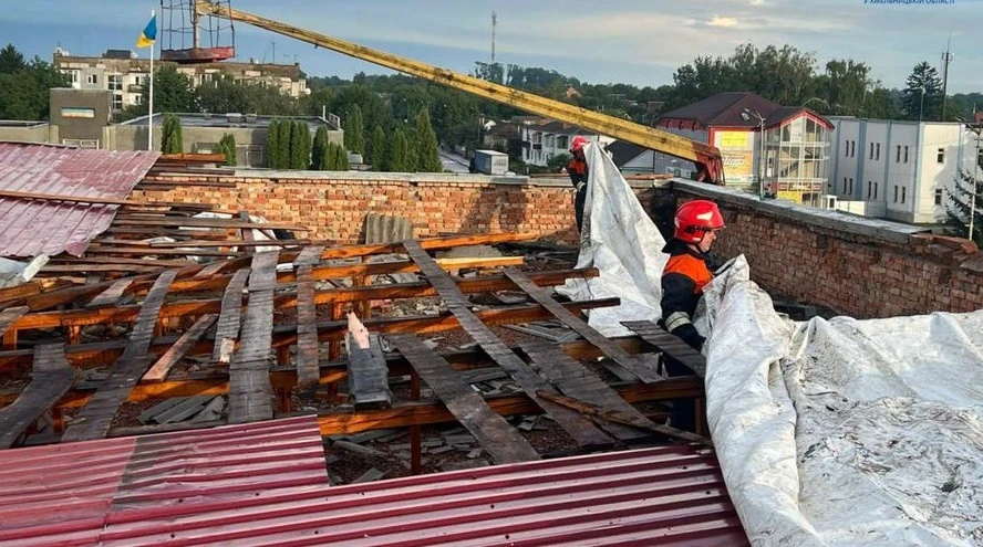 негода на Хмельниччині 30 серпня_буревій