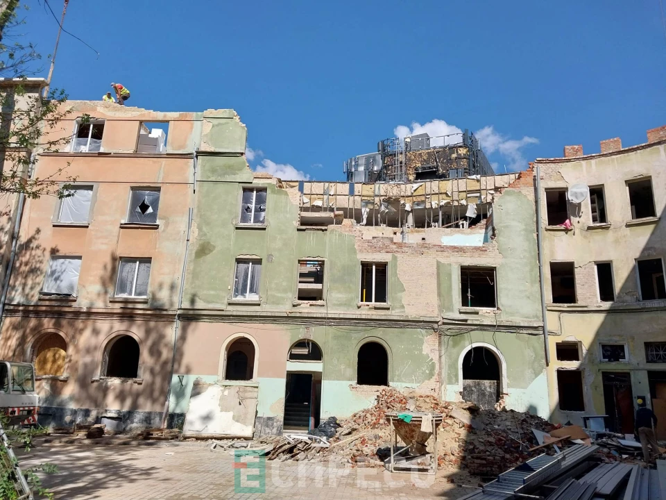 будинки на Стрийській, що постраджали від ракетного удару