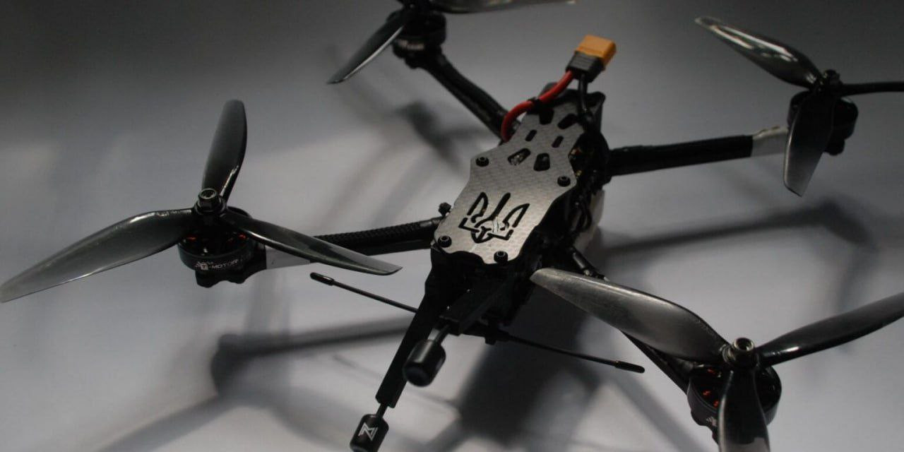 FPV-дрони працюють 2-3 тижні, а далі їх потрібно замінювати: у роті ...