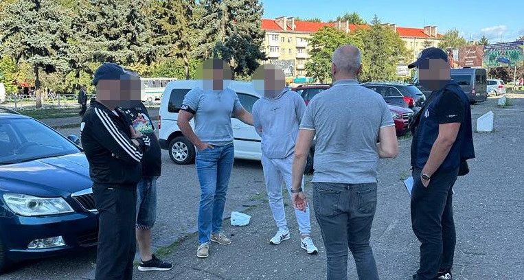 прикордонник і його брат, переправники ухилянтів