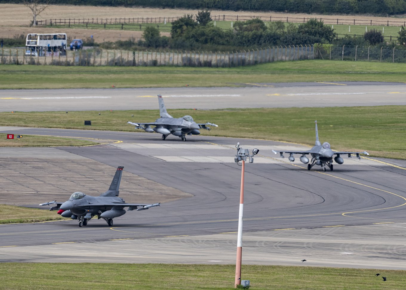 Ukraine's First Group Of Pilots Complete Basic F-16 Training In UK