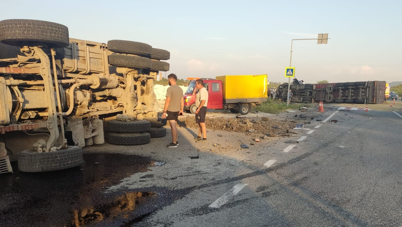 ДТП, вантажівки