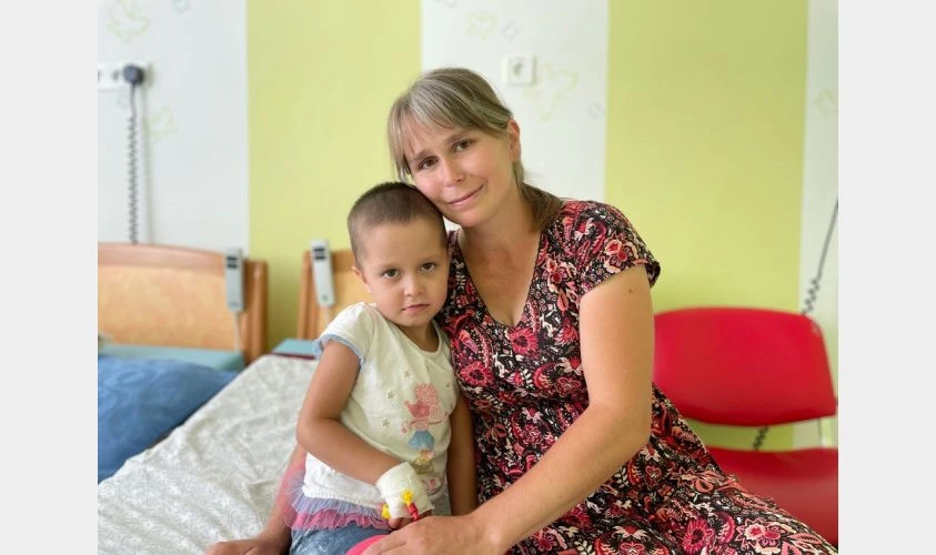дитина, якій зробили операцію