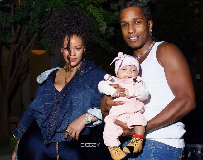 На фото: Ріанна, A$AP Rocky та Райот Роуз