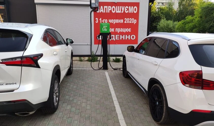 електромобілі
